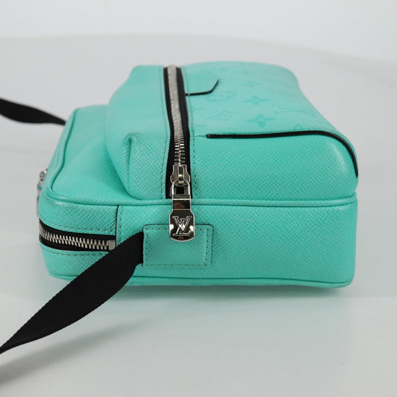 LOUIS VUITTON Taiga Lama Monogram Outdoor Messenger PM Bag M30241 LV Auth 135269