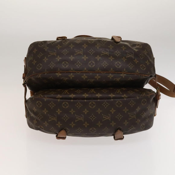 LOUIS VUITTON Monogram Saumur 43 Shoulder Bag M42252 LV Auth 135367