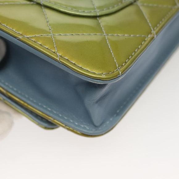 CHANEL Matelasse Chain Shoulder Bag Enamel Leather Green CC Auth 135999