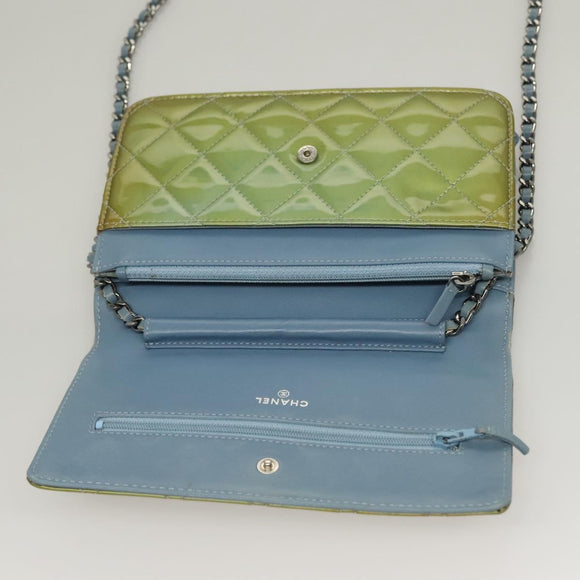 CHANEL Matelasse Chain Shoulder Bag Enamel Leather Green CC Auth 135999