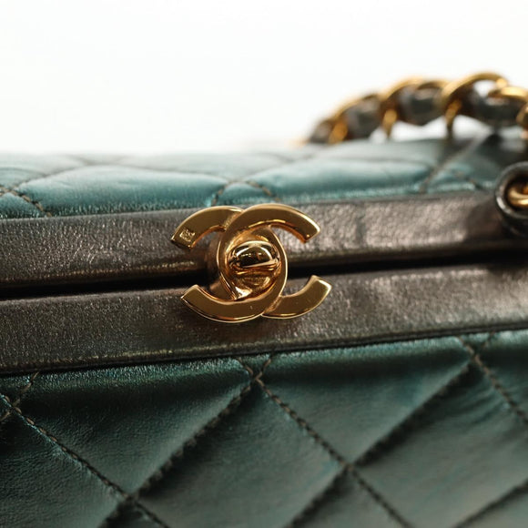 CHANEL Matelasse Chain Shoulder Bag Leather Green CC Auth 136053V