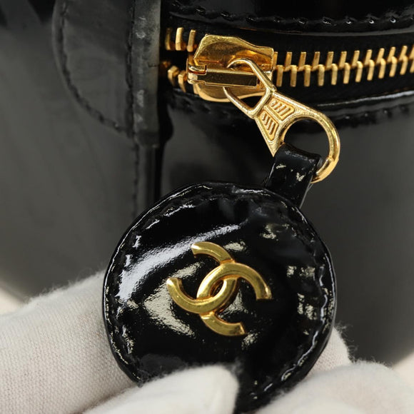 CHANEL Vanity Pouch Patent leather Black Gold CC Auth 136084