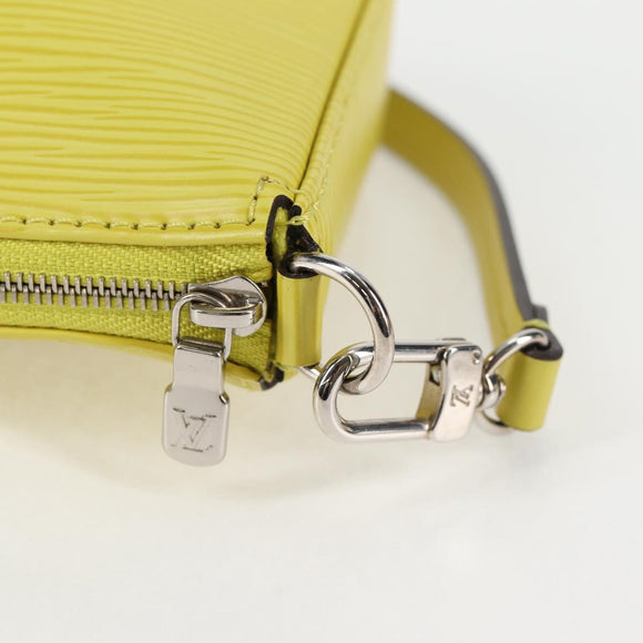 LOUIS VUITTON Epi Pochette Accessoires Pouch Pistachian M40975 LV Auth 136232V