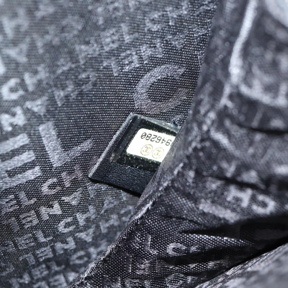 CHANEL Pouch Patent leather Black CC Auth 136541M