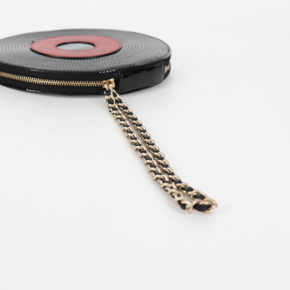 CHANEL Pouch Patent leather Black CC Auth 136541M