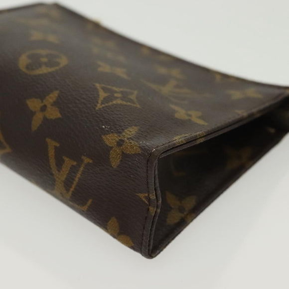 LOUIS VUITTON Monogram Poche Toilette 15 Pouch M47546 LV Auth 136698