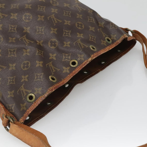 LOUIS VUITTON Monogram Petit Noe Shoulder Bag M42226 LV Auth 137019
