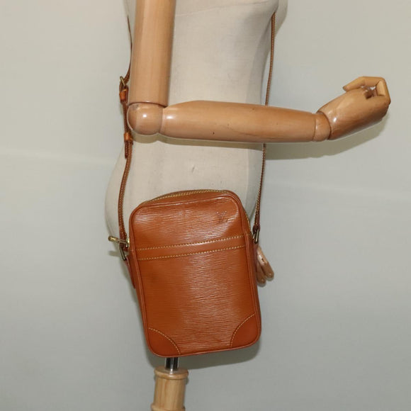 LOUIS VUITTON Epi Danube Shoulder Bag Brown M51694 LV Auth 137109