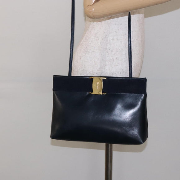 Salvatore Ferragamo Vala Shoulder Bag Leather Black Gold Auth 138416