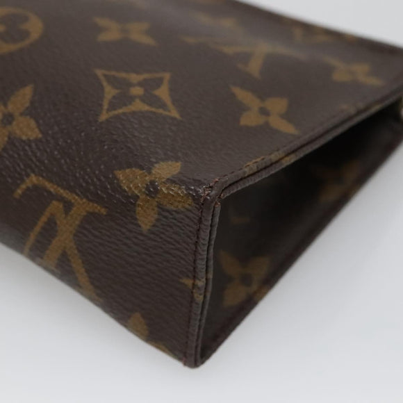 LOUIS VUITTON Monogram Poche Toilette 15 Etui M47546 LV Auth 139378