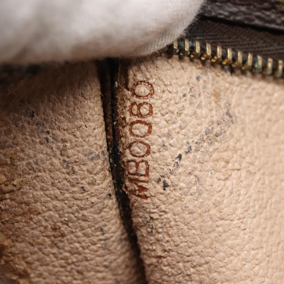 LOUIS VUITTON Monogram Poche Toilette 15 Pouch M47546 LV Auth 139378