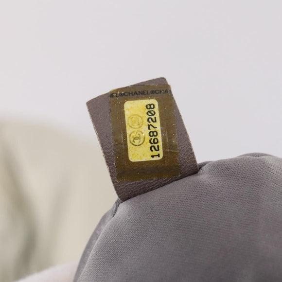 CHANEL Chain Shoulder Bag Leather Ivory Silver CC Auth 140320