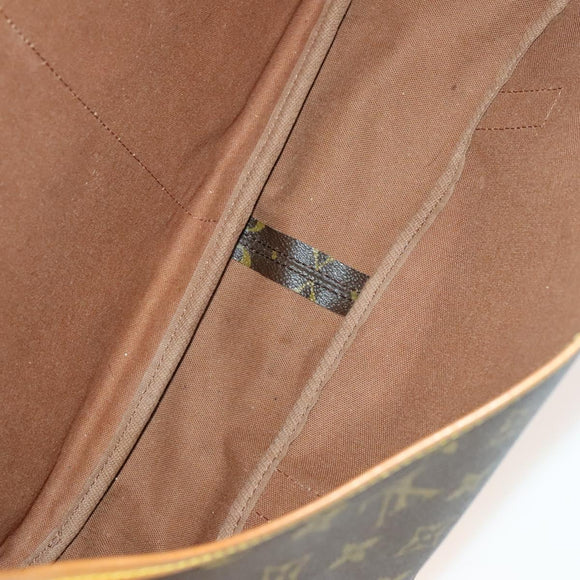 LOUIS VUITTON Monogram Saumur 43 Shoulder Bag M42252 LV Auth 140441