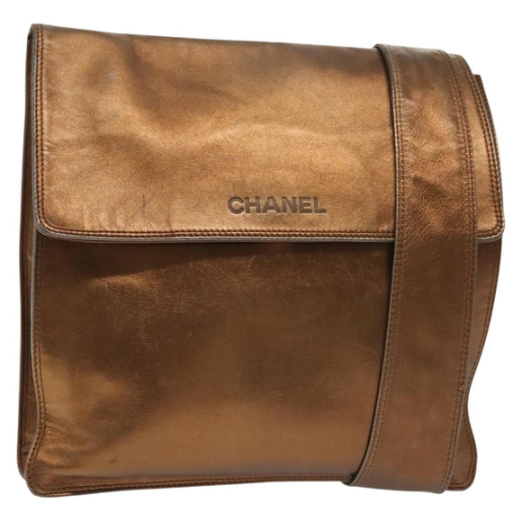 CHANEL Shoulder Bag Leather Gold CC Auth 140488