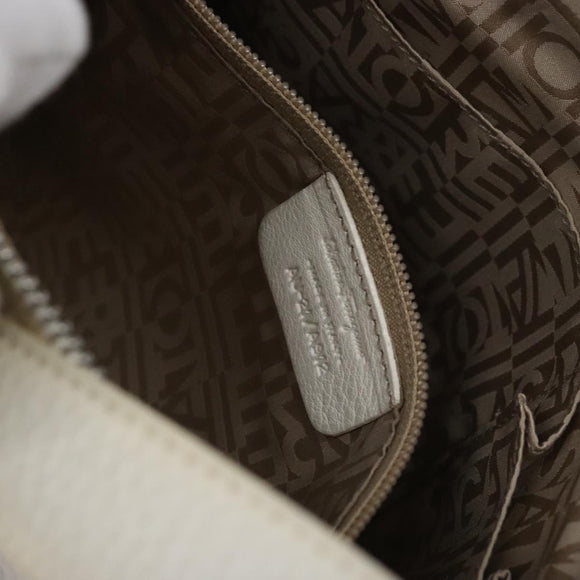 Salvatore Ferragamo Gancini Shoulder Bag Leather White Silver Auth 141105