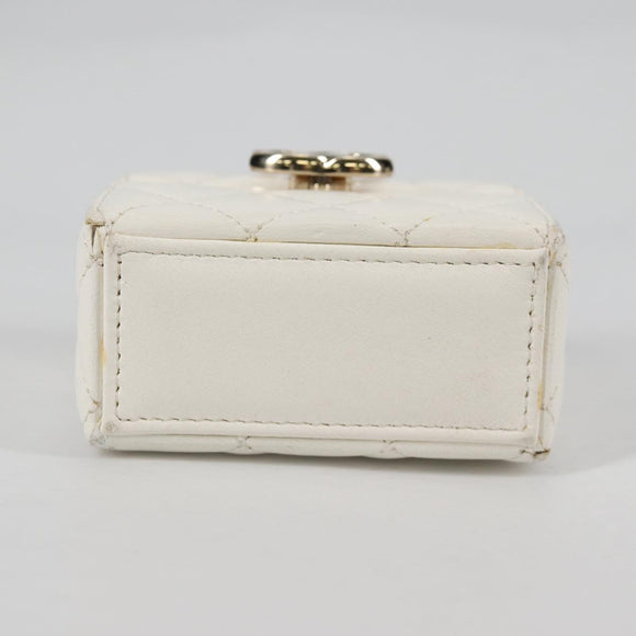 CHANEL Airpods case Earphone case Lamb Skin White CC Auth 141176M