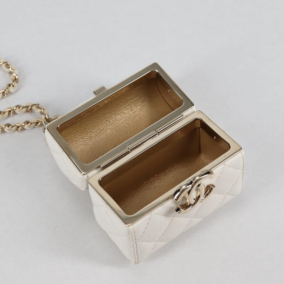 CHANEL Airpods case Earphone case Lamb Skin White CC Auth 141176M