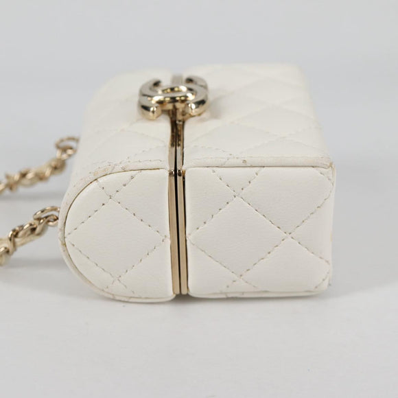 CHANEL Airpods case Earphone case Lamb Skin White CC Auth 141176M