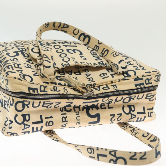 CHANEL Bysy line Tote Bag Canvas White CC Auth 141391