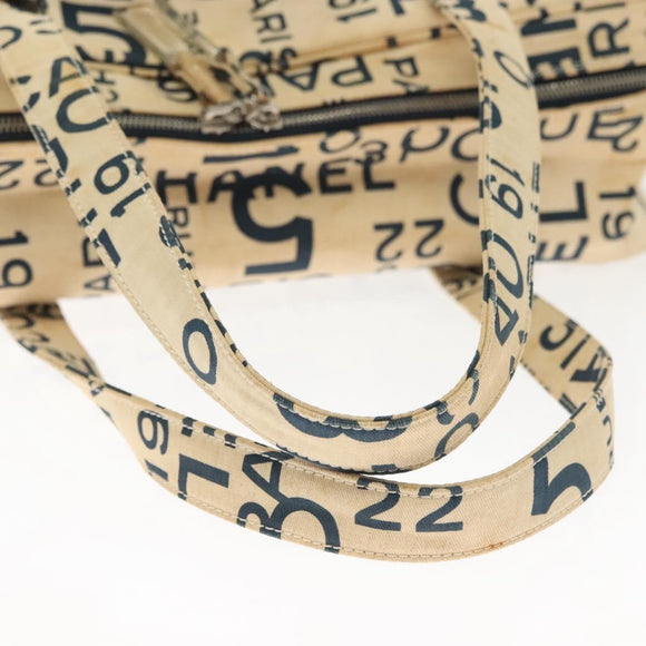 CHANEL Bysy line Tote Bag Canvas White CC Auth 141391