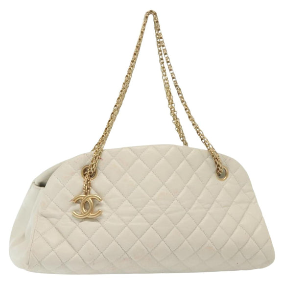 CHANEL Matelasse Chain Shoulder Bag Leather White Gold CC Auth 141392