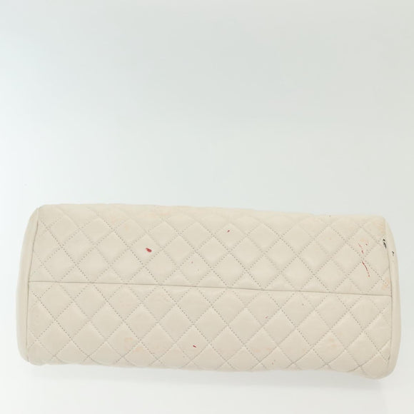 CHANEL Matelasse Chain Shoulder Bag Leather White Gold CC Auth 141392