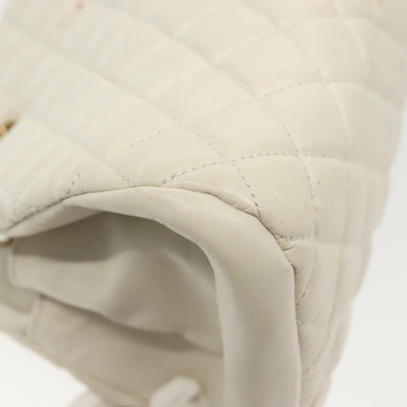 CHANEL Matelasse Chain Shoulder Bag Leather White Gold CC Auth 141392