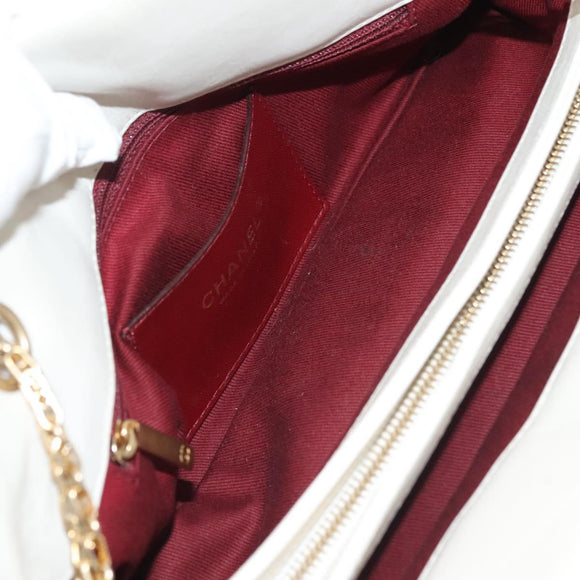 CHANEL Matelasse Chain Shoulder Bag Leather White Gold CC Auth 141392