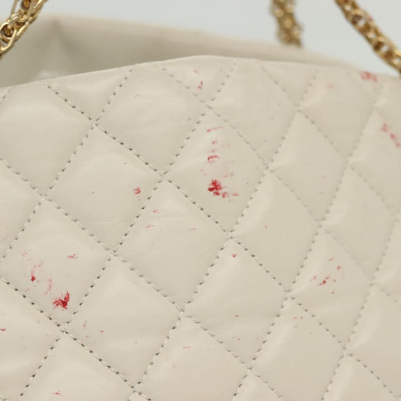 CHANEL Matelasse Chain Shoulder Bag Leather White Gold CC Auth 141392