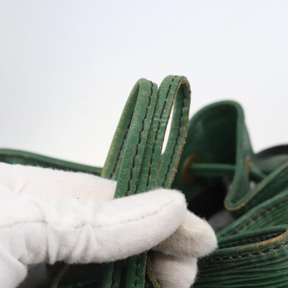 LOUIS VUITTON Epi Noe Shoulder Bag Green M44004 LV Auth 141596