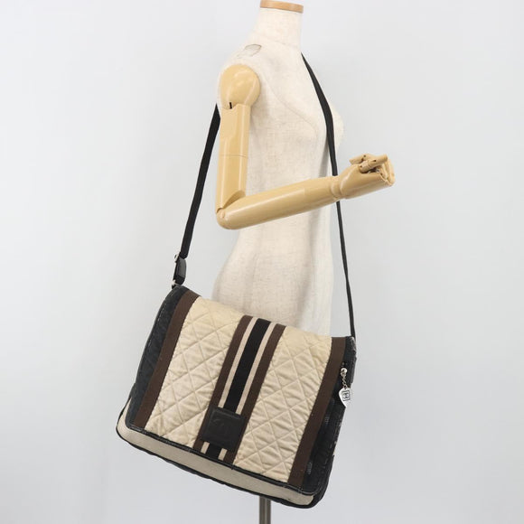 CHANEL Sports Matelasse Umhängetasche Canvas Weiß Silber CC Auth 142035