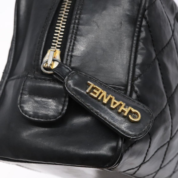 CHANEL Matelasse Pouch Leather Black Gold CC Auth 142115
