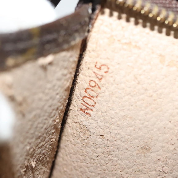 LOUIS VUITTON Monogram Poche Toilette 19 Pouch M47544 LV Auth 142328