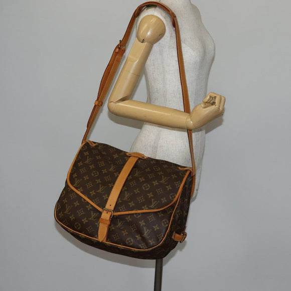 LOUIS VUITTON Monogram Saumur 35 Shoulder Bag M42254 LV Auth 142507