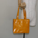 CHANEL Tote Bag Patent leather Yellow Gold CC Auth 142937-22