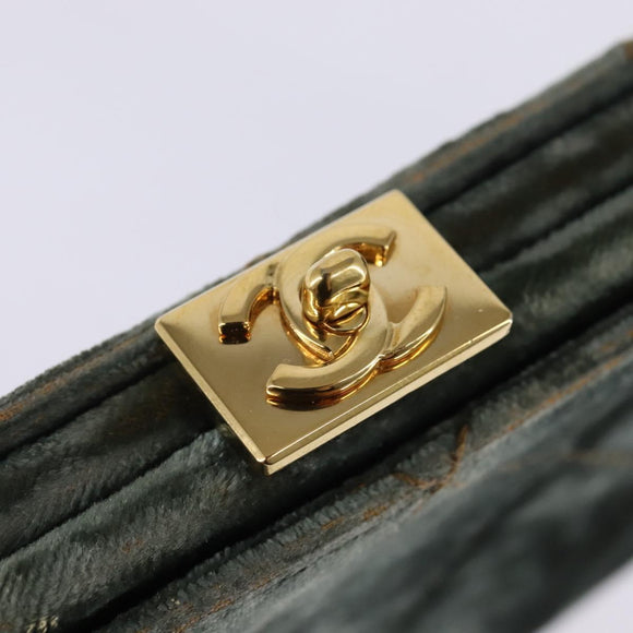 CHANEL Matelasse Clutch Bag Velor Green Gold CC Auth 142939