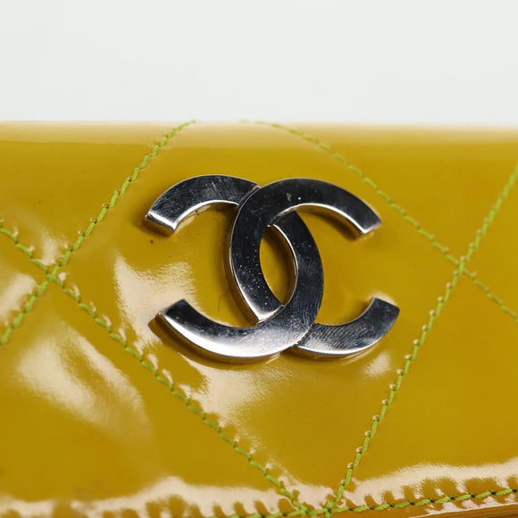 CHANEL Matelasse Chain Wallet Lakleer Geel Zilver CC Auth 143166V