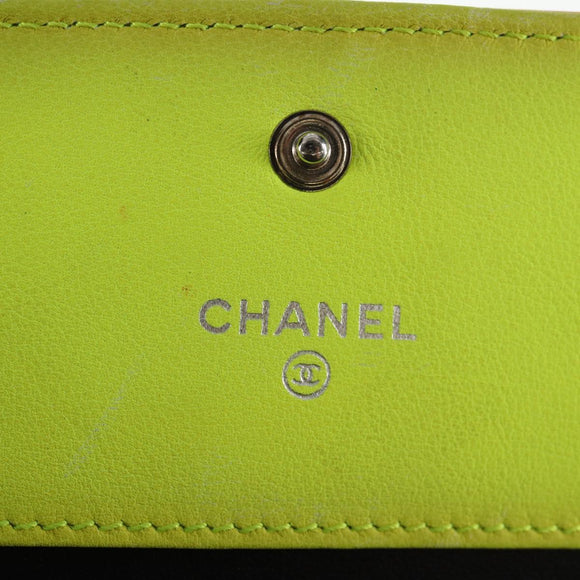 CHANEL Matelasse Chain Wallet Lakleer Geel Zilver CC Auth 143166V