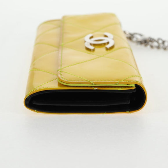 CHANEL Matelasse Chain Wallet Lakleer Geel Zilver CC Auth 143166V