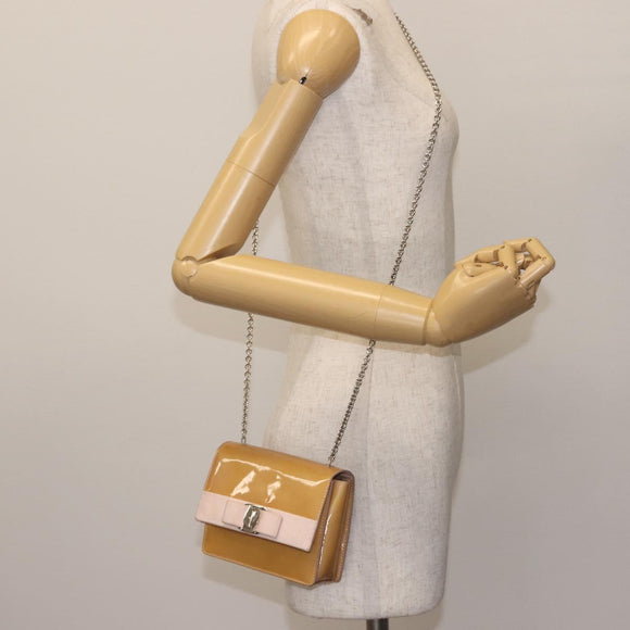 Salvatore Ferragamo Chain Vala Shoulder Bag Enamel Beige Silver Auth 143357