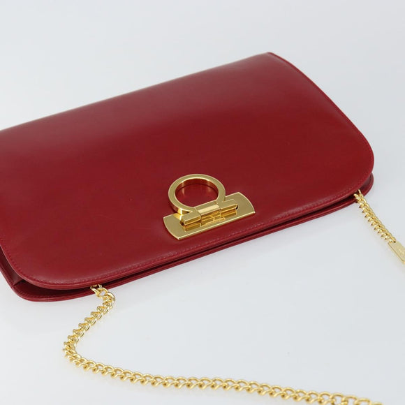 Salvatore Ferragamo Gancini Chain Shoulder Bag Leather Red Gold Auth 143586