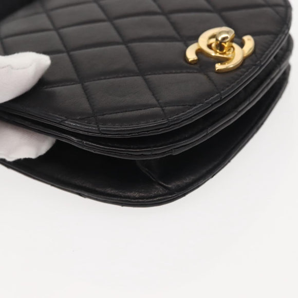 CHANEL Matelasse Waist bag Lamb Skin Black Gold CC Auth 143653
