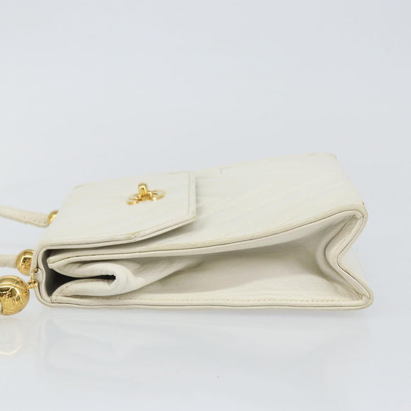 CHANEL V Stitch Shoulder Bag Lamb Skin White Gold CC Auth 143656