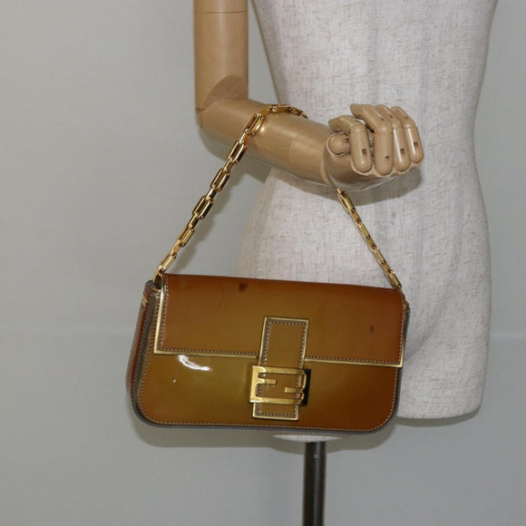 FENDI Mamma Baguette Schultertasche mit Kette Lackleder Grau Gold Auth 144385A