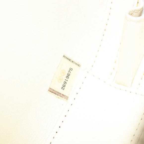 CHANEL V Stitch Chain Shoulder Bag Leather White Gold CC Auth 144830AV