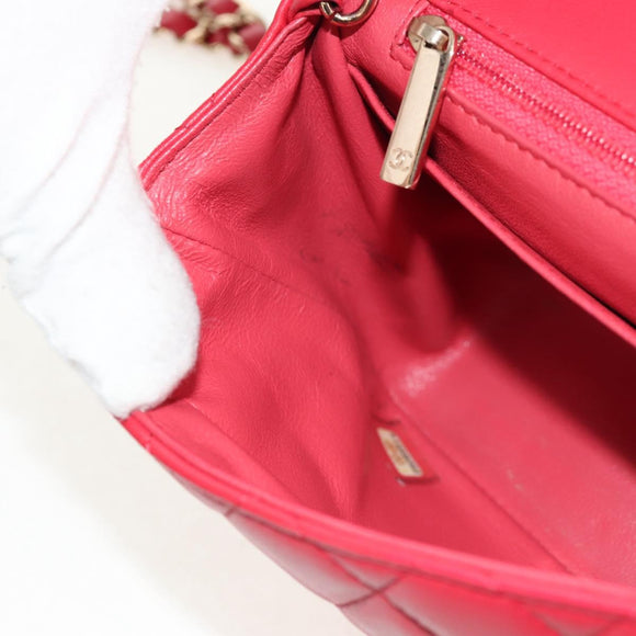 CHANEL Matelasse 17 Chain Shoulder Bag Lamb Skin Red Gold CC Auth 144831SAM