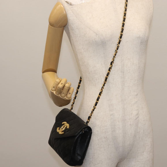 CHANEL Matelasse Chain Shoulder Bag Leather Black Gold CC Auth 145073