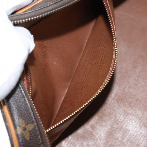 LOUIS VUITTON Monogram Dop Kit Cosmetic Pouch M44494 LV Auth 145364