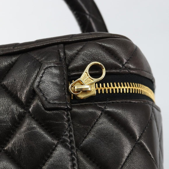 CHANEL Matelasse Vanity Pouch Lamb Skin Black Gold CC Auth 145958