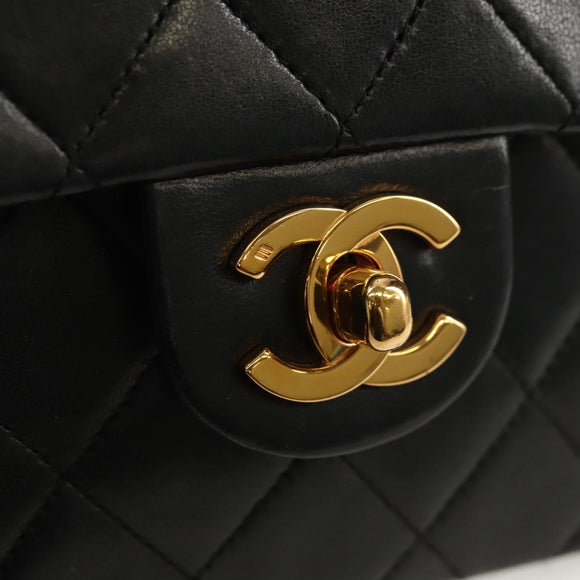 CHANEL Matelasse Chain Shoulder Bag Lamb Skin Black Gold CC Auth 146079SAV